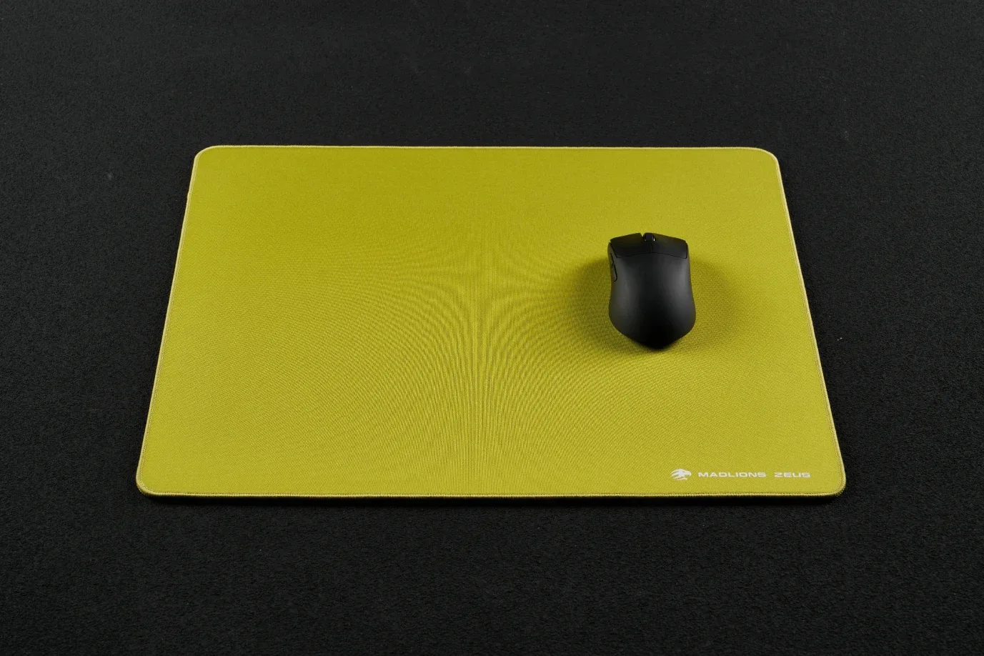 Madlions професионален геймърски пад за мишка Gaming Mousepad ZEUS - Matcha Green, 490 x 420 mm - Image 3