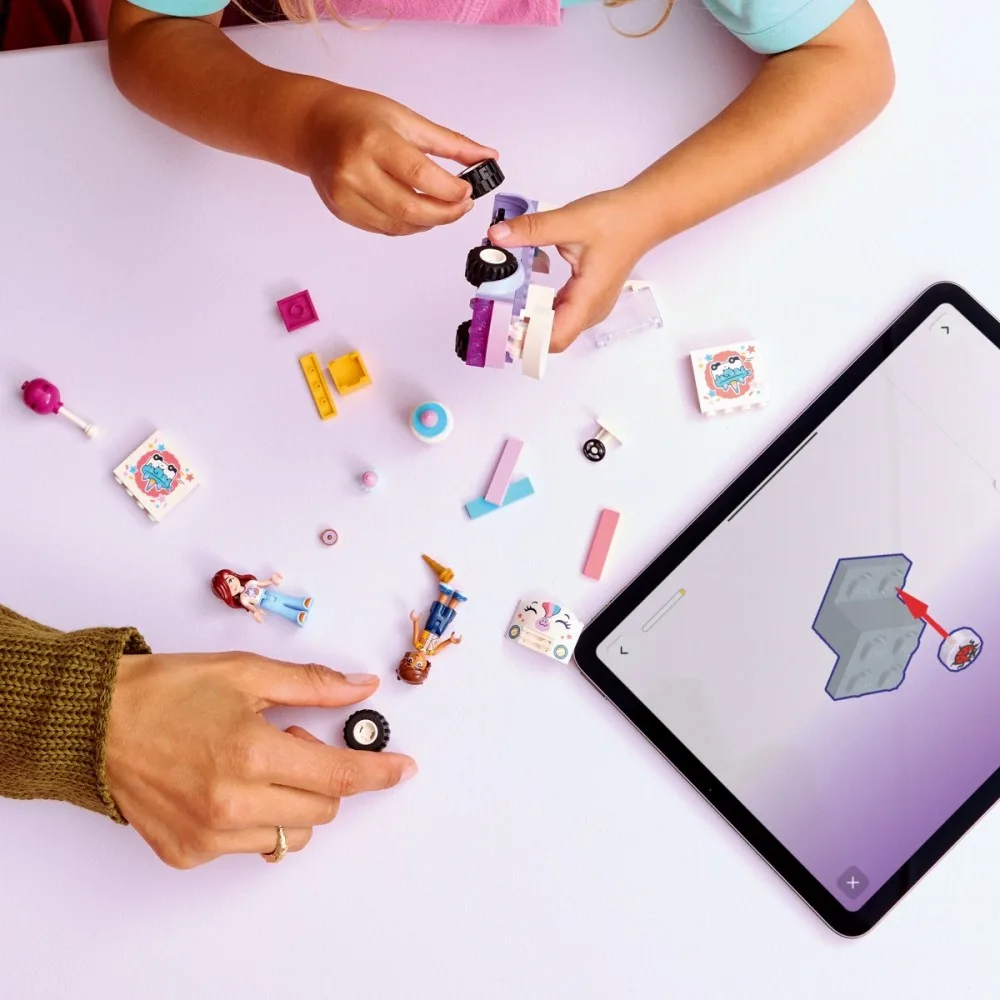 LEGO Blocks Friends 42675 Unicorn Cake Delivery Car - Image 3