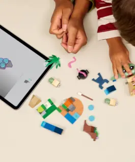 Alternative view of LEGO Blocks Star Wars 75443 Grogus Homestead