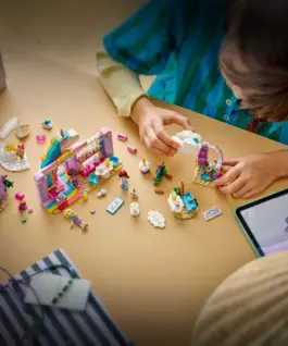 Alternative view of LEGO Blocks Friends 42684 Unicorn Dream Café