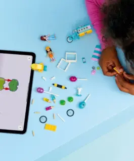 Alternative view of LEGO Blocks Friends 42692 Ice Cream and Balloon Stand