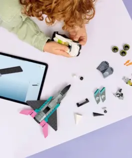 Alternative view of LEGO Blocks City 60489 Jet vs. Car