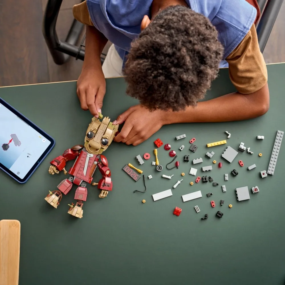 LEGO Blocks Super Heroes 76341 Ravager Jumpsuit Groot - Image 3