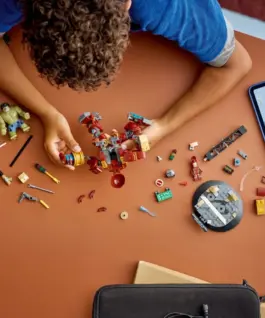 LEGO Blocks Super Heroes 76343 Epic Battle: Hulkbuster vs. The Hulk