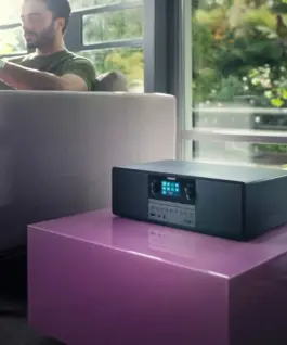 Alternative view of Philips Micro HiFi TAM6805/10