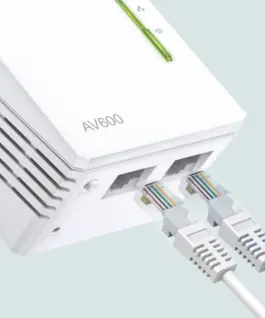 Powerline удължител на обхват TP-Link TL-WPA4220 AV600 300 Mbps