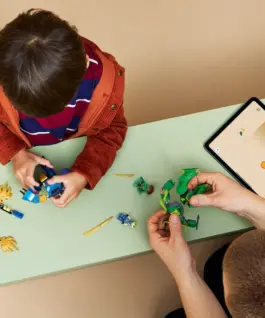 LEGO Bricks Ninjago 71853 Jays Dragon Mech Fight