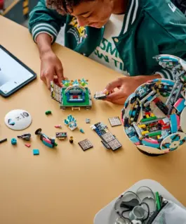 LEGO Bricks Editions 43019 Soccer Ball