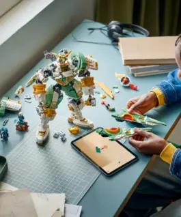 LEGO Bricks Ninjago 71860 Lloyds Titan Mech 15th Anniversary