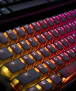 Ducky професионална геймърска механична клавиатура Professional Gaming Mechanical Keyboard One 3 Mini Aura Black – Cherry MX RGB Brown