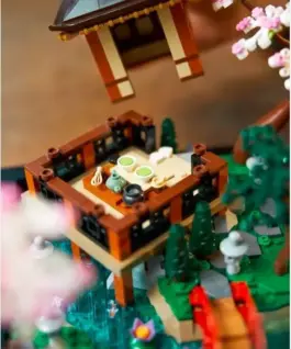 LEGO LEGO Icons 10315 Tranquil Garden