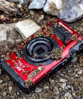 Alternative view of Olympus Camera TG-7 червен