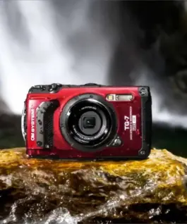 Olympus Camera TG-7 червен