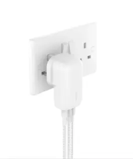 Belkin BOOSTCHARGE зарядно 67W USB-Cx3 PPS бял