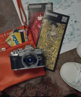 Olympus Camera OM-D E-M10 Mark IV + 14-150mm silver