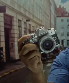 Olympus Camera OM-D E-M10 Mark IV + 14-150mm silver
