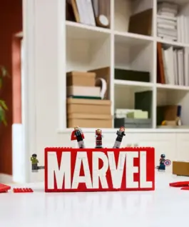 LEGO Blocks Super Heroes 76313 MARVEL Logo & Minifigures