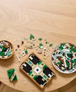 Alternative view of LEGO LEGO Icons 10359 Fountain Garden