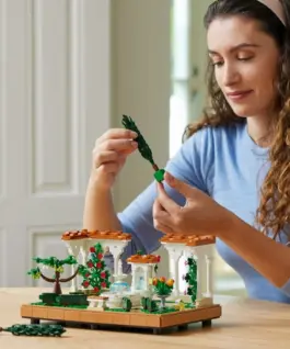 LEGO LEGO Icons 10359 Fountain Garden