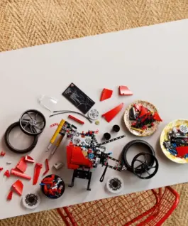 Alternative view of LEGO LEGO Technic 42202 Ducati Panigale V4 S Motorcycle