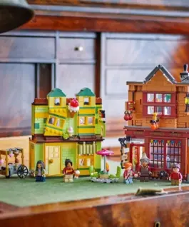 LEGO Harry Potter 76452 Quality Quidditch Supplies & Ice Cream Shop