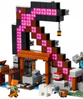 Alternative view of LEGO Minecraft 21277 Pickaxe Mine Set