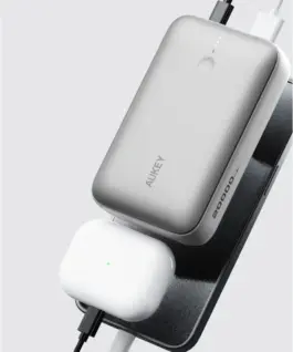 AUKEY PB-Y57 Frozen Whi te Mini външна батерия 2000