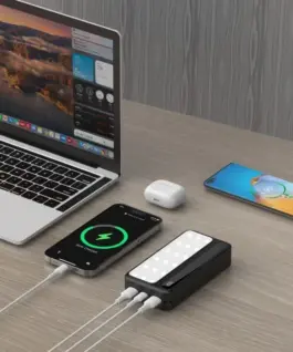 Rebeltec външна батерия P20 LCDPD LAMP 20 000mAh