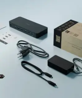 Alternative view of i-tec USB-C Intelligent Triple Display Docking Station Power Delivery 100W