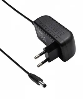 AKYGA захранващ блок 5V/2A 10W AKYGA AK-TB-22 5.5X2.1M