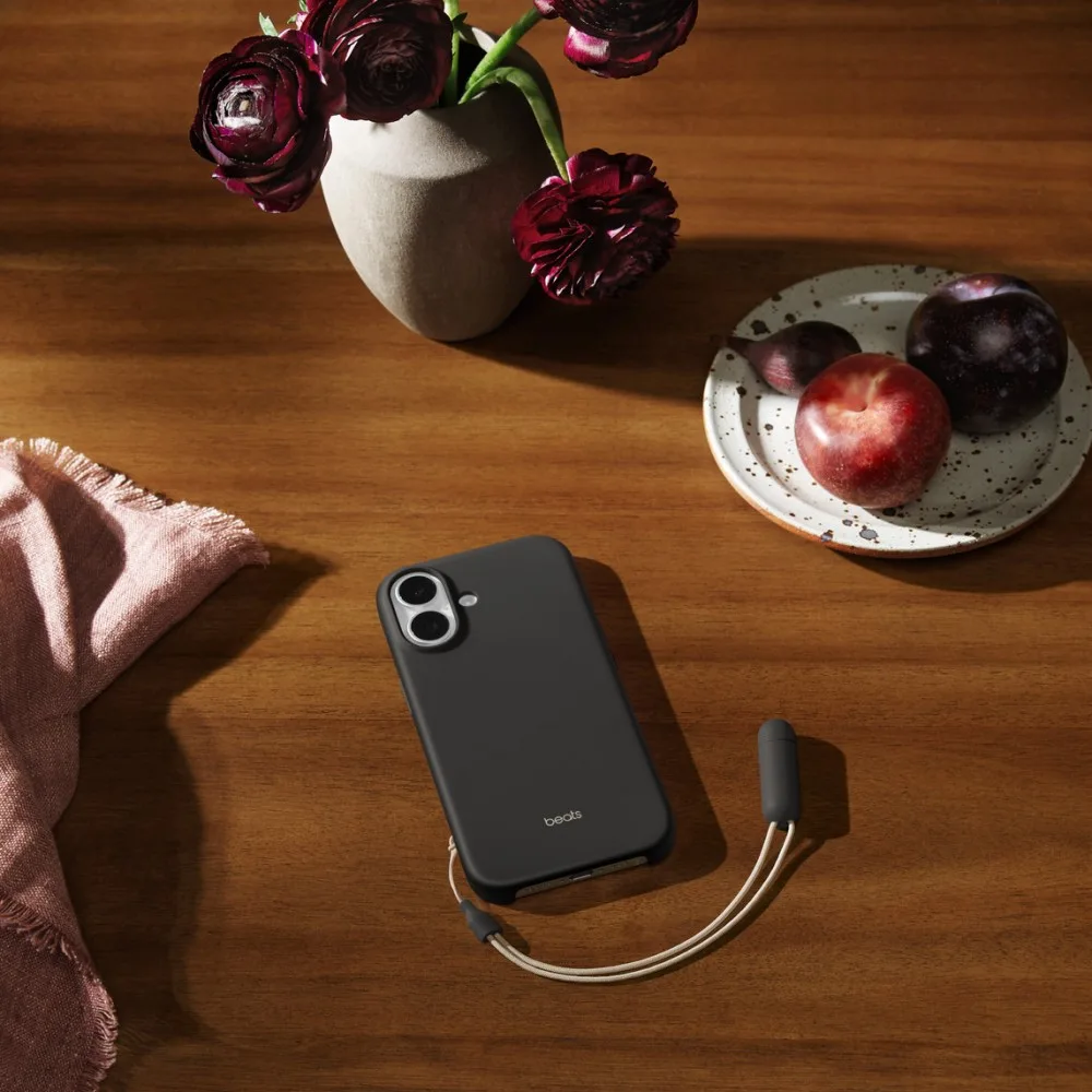 Apple Beats iPhone 17 Kickstand Case with MagSafe and Camera Control - Granite сив - Image 2