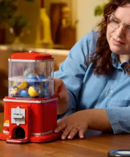 LEGO Ideas Buildingкомплект 21358: Minifigure Machine