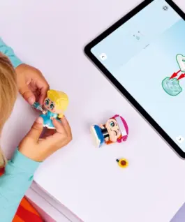 Alternative view of LEGO Blocks Disney 43284 Mini Anna and Elsa