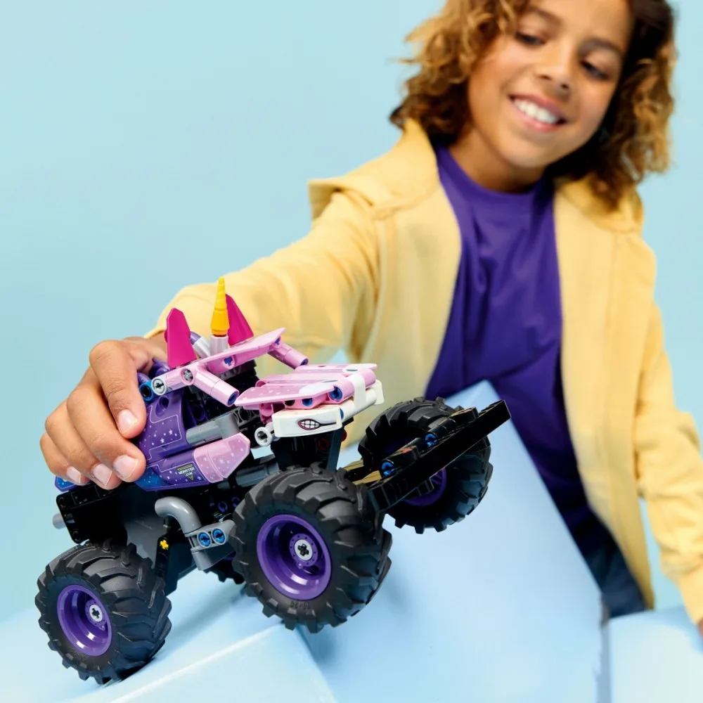 LEGO Blocks Technic 42220 Monster Jam Sparkle Smaash Pull-Back - Image 3
