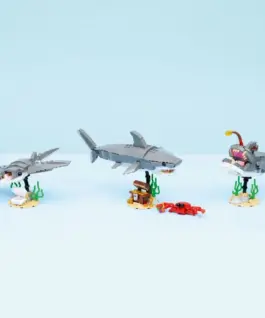 LEGO Blocks Creator 31381 Fierce Shark with a Treaasure Chest