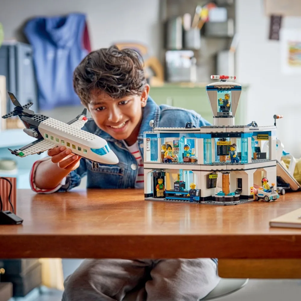 LEGO Blocks City 60502 Airport with Airplane - Image 3