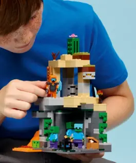 LEGO Blocks Minecraft 21587 Zombie Dungeon