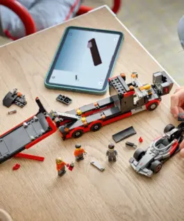 LEGO LEGO City 60493 F1 Display Truck with Audi F1 Race Car