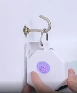 Проекторен екран за стена ESTILLO Roller Projector