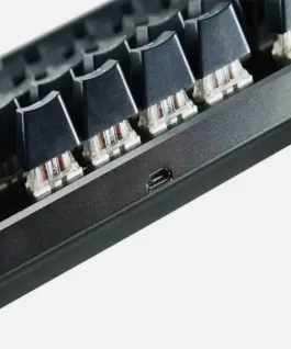 Геймърска механична клавиатура основа Glorious RGB GMMK TKL