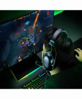 Razer черенShark V2 X слушалки