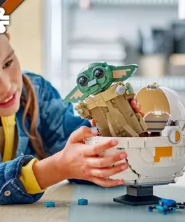 LEGO Star Wars - Grogu in his repulsor cradle