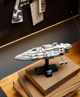 LEGO Star Wars - Home One Starcruiser
