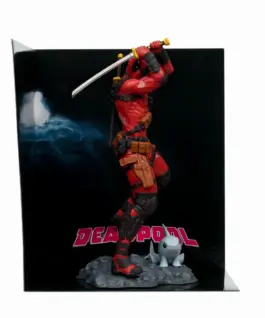 Фигурка Marvel Deadpool 1:10th Scale Collectible with Scene (Deadpool #1) McFarlane