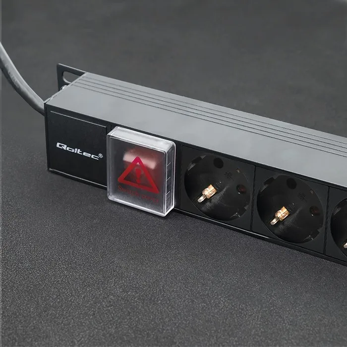 Qoltec Power strip for RACK 16A PDU,16xSCHUKO,vertical - Image 9