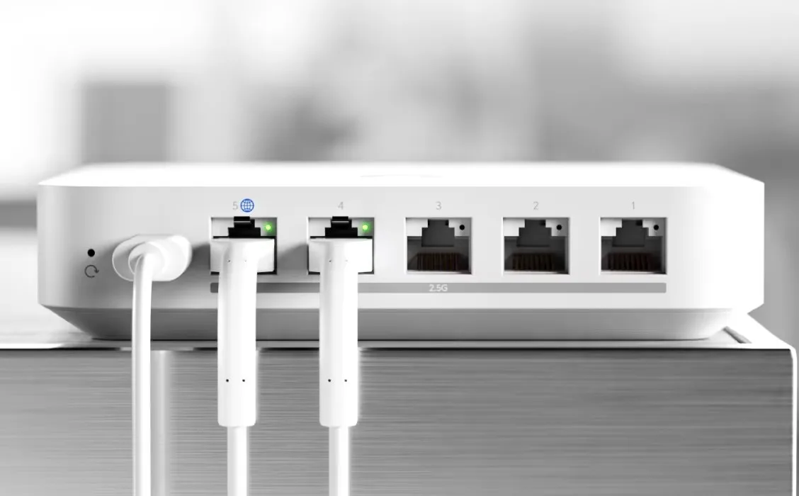 Рутер Ubiquiti UniFi Cloud Gateway Ultra UCG-Max - Image 4