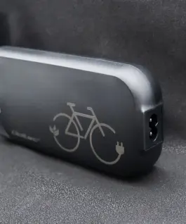 Qoltec зарядно for ebike 36V 42V 2A 5.5×2.1