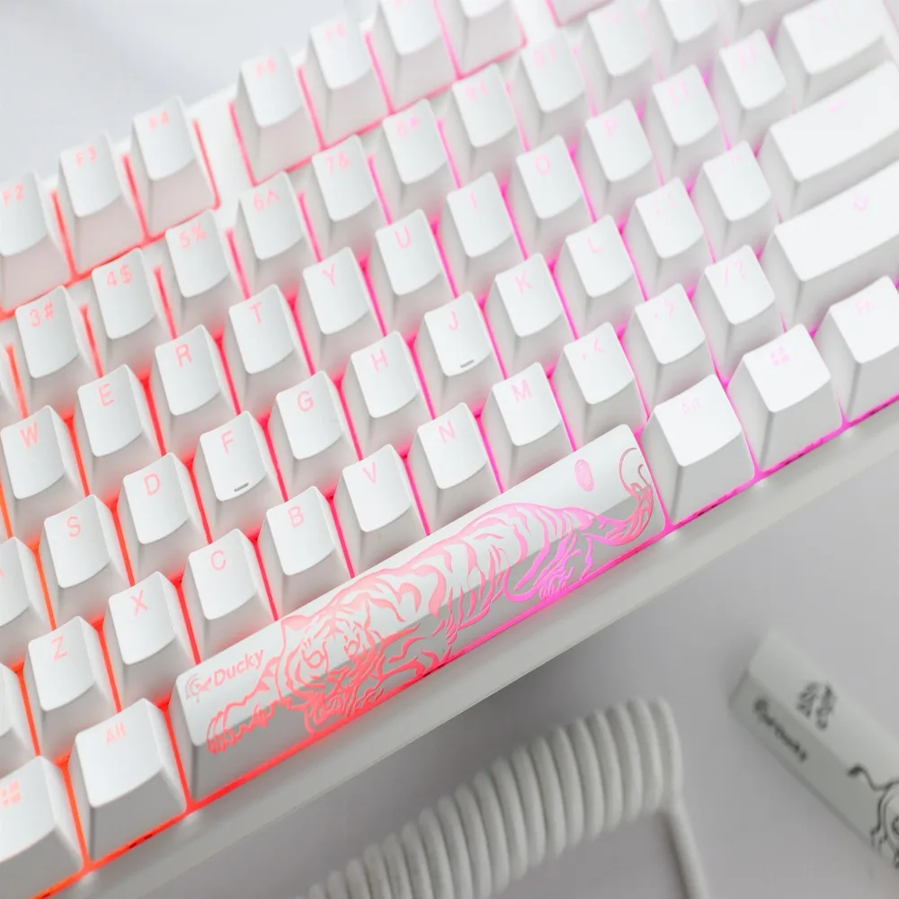 Геймърскa механична клавиатура Ducky One 3 Pure White TKL Hotswap Cherry MX Clear, RGB, PBT Keycaps - Image 3