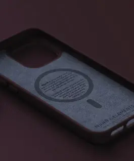 Njord Magsafe калъф кожа от сьомга за iPhone 14