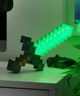 Лампа Paladone: Minecraft – Diamond Sword Light